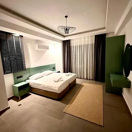 Senigus Hotel